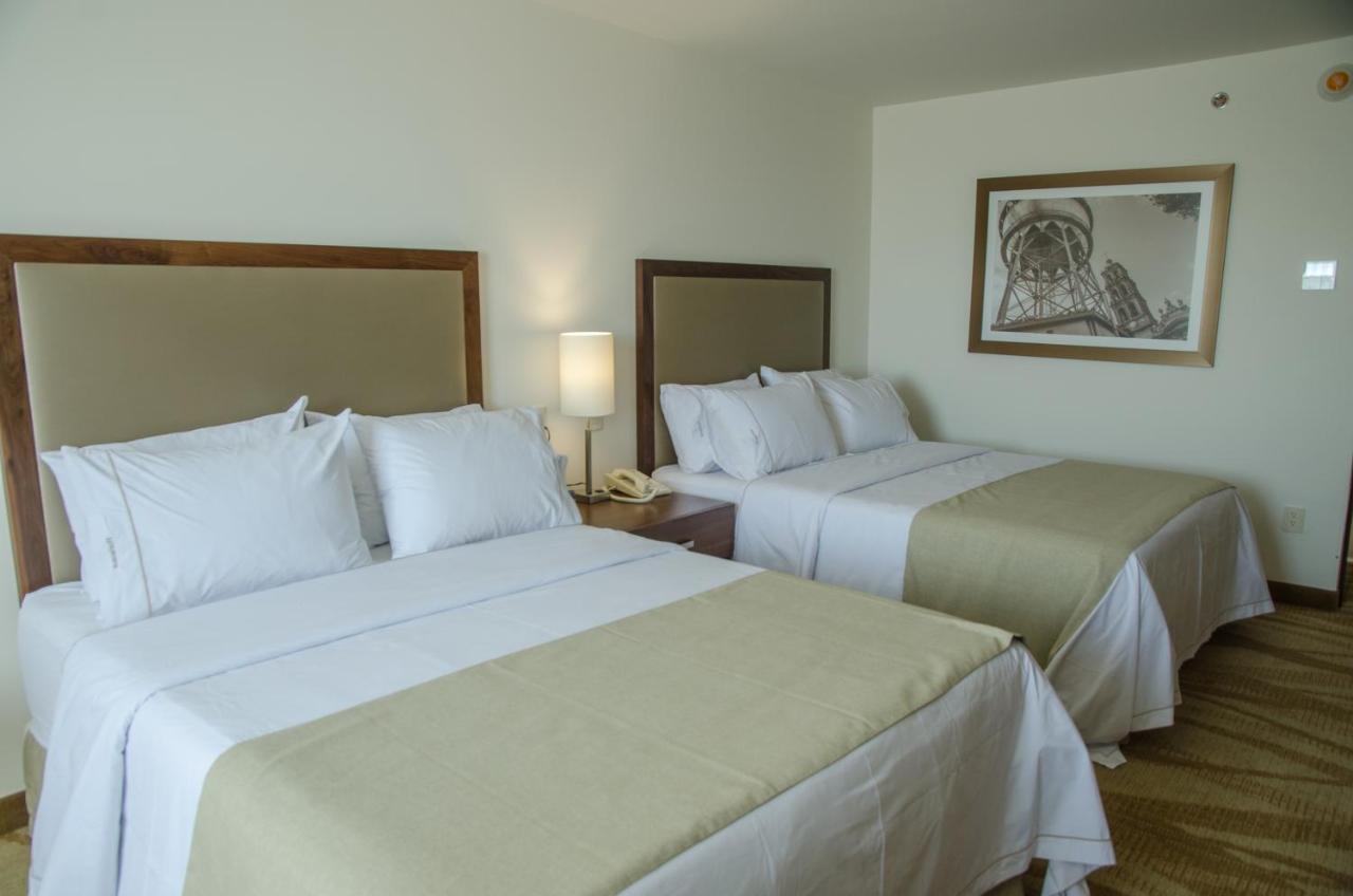 Holiday Inn Express And Suites Celaya By Ihg Zimmer foto