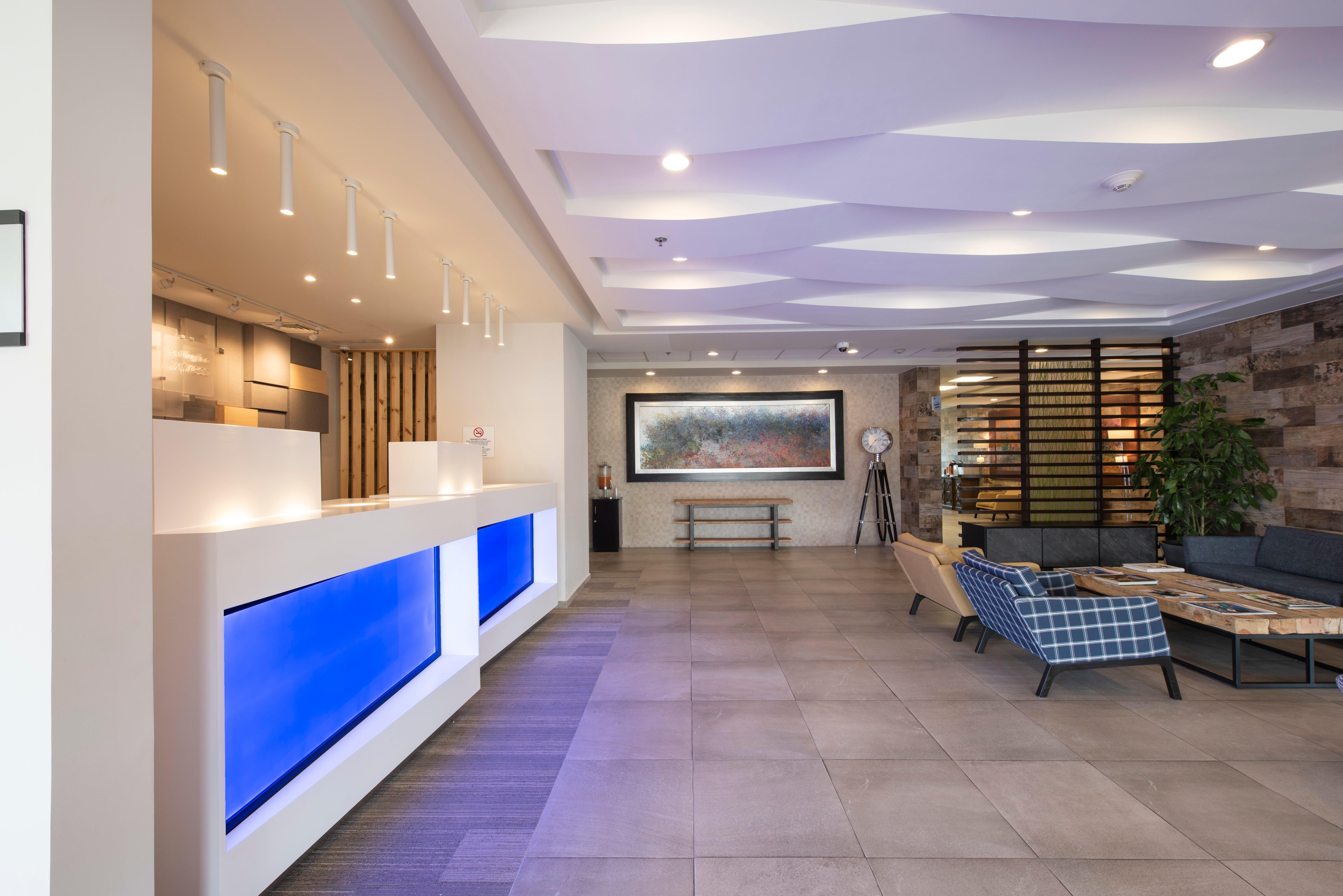 Holiday Inn Express And Suites Celaya By Ihg Exterior foto
